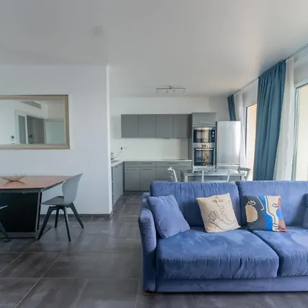 Magnifique F3 Les Pieds Dans L'eau.